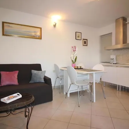 Pineta 1 Mit Terrasse In Strandnaehe Διαμέρισμα *