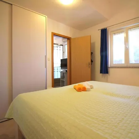 Apartment Pineta 1 Mit Terrasse In Strandnaehe *
